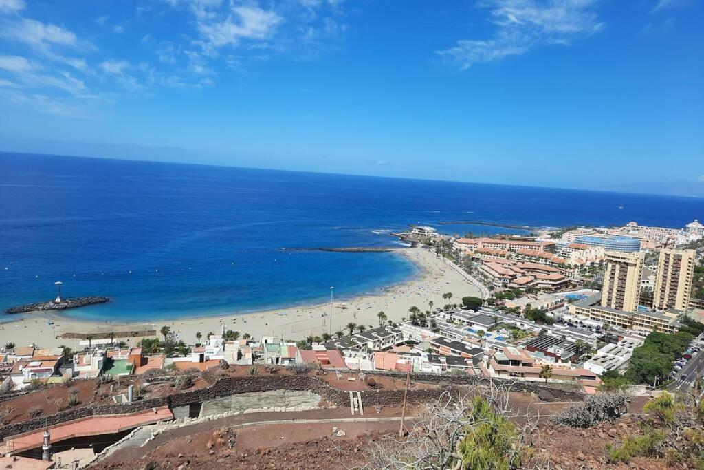 Holiday Apartments Oasis Los Cristianos  Exterior photo
